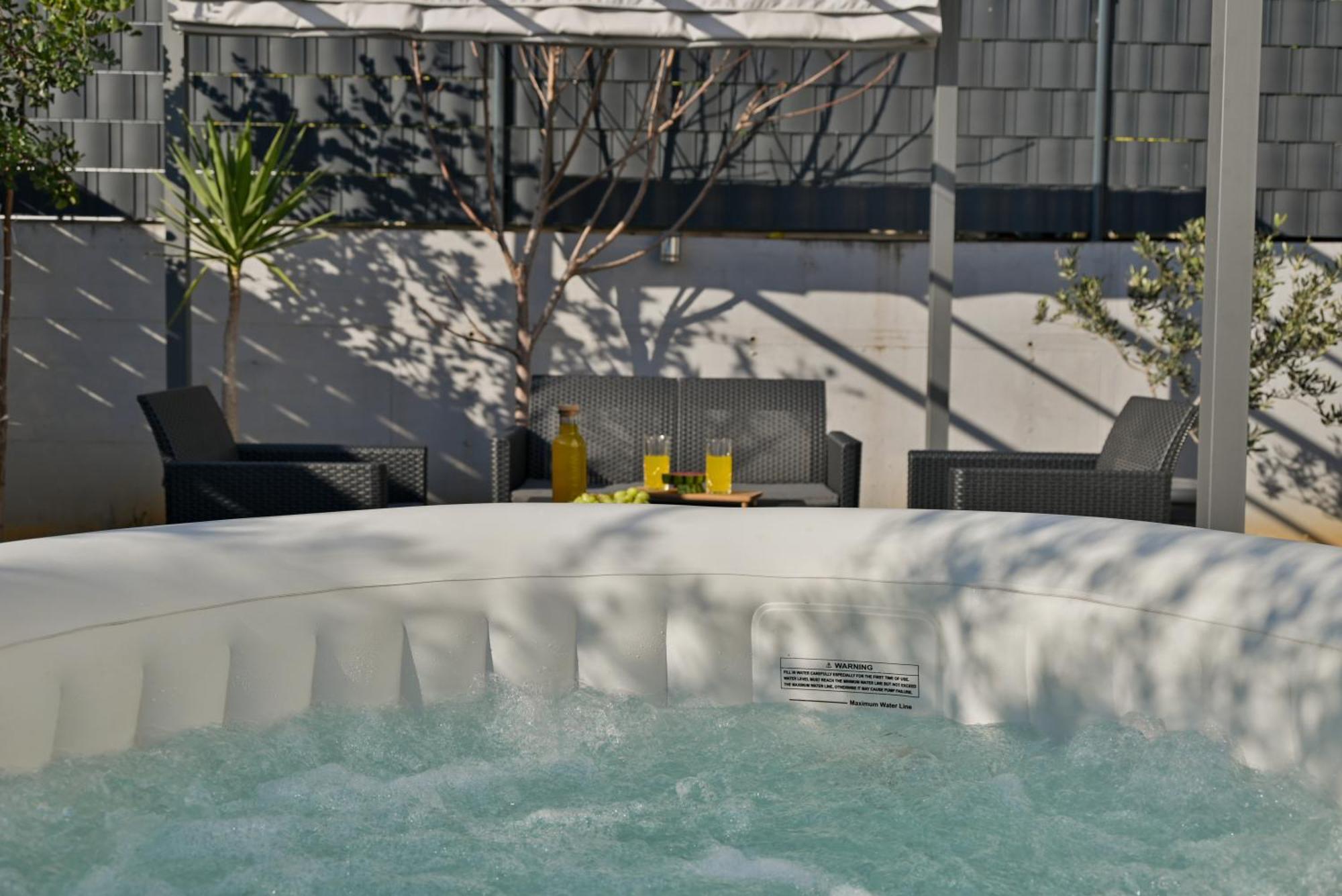 Luxury Apartment With Garden Jacuzzi And Wellness Trogir Luaran gambar